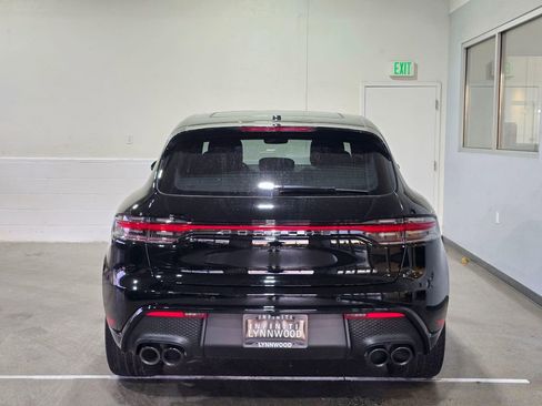 Used 2024 Porsche Macan AWD/4WD image 5