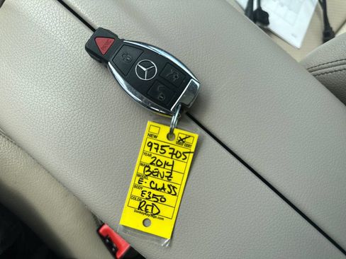 Used 2014 Mercedes-Benz E 350 4MATIC Sedan image 44