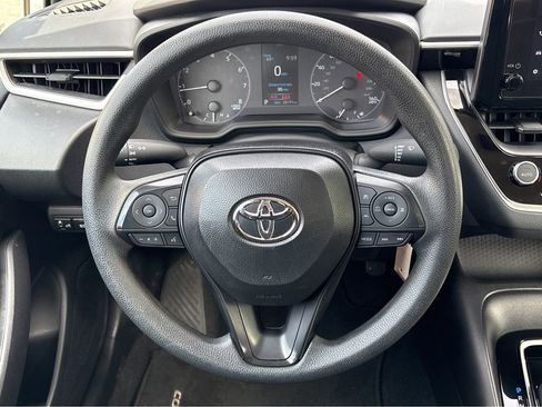 Used 2024 Toyota Corolla LE FWD image 9