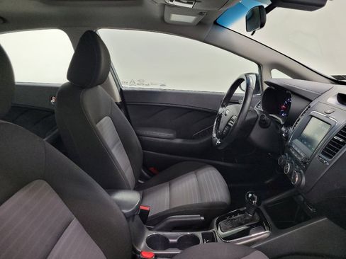 Used 2018 Kia Forte S w/ S Technology Package FWD image 21