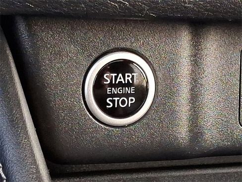 Used 2021 Nissan Rogue Platinum image 24