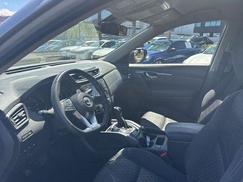 Used 2020 Nissan Rogue SV image 21
