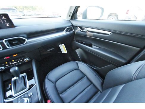 New 2025 MAZDA CX-5 AWD 2.5 S w/ Preferred Package image 8