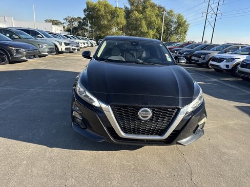 Used 2019 Nissan Altima 2.5 SV image 6