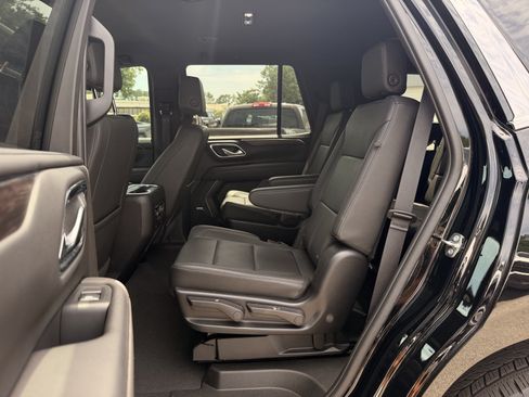 Used 2024 Chevrolet Tahoe LT RWD image 30