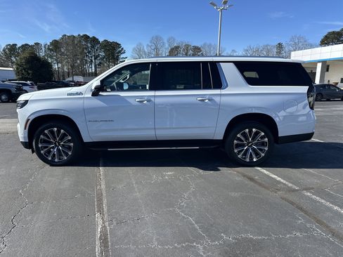 New 2026 Chevrolet Suburban High Country w/ Sun And Tow Package RWD image 6