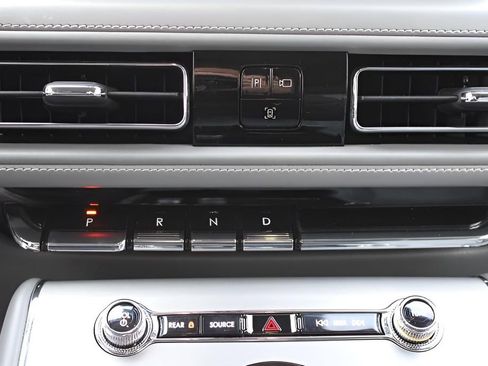 Used 2021 Lincoln Aviator Reserve w/ Elements Package Plus image 16