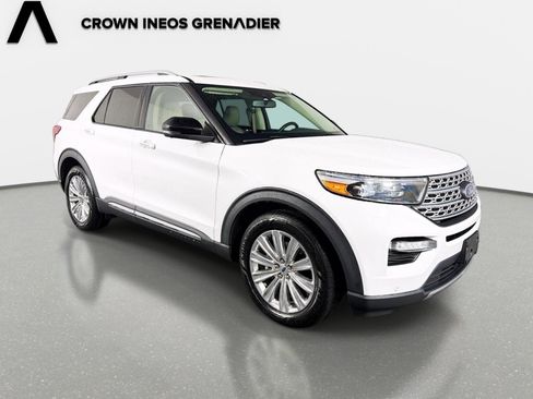 Used 2022 Ford Explorer Limited w/ Equipment Group 301A RWD image 3