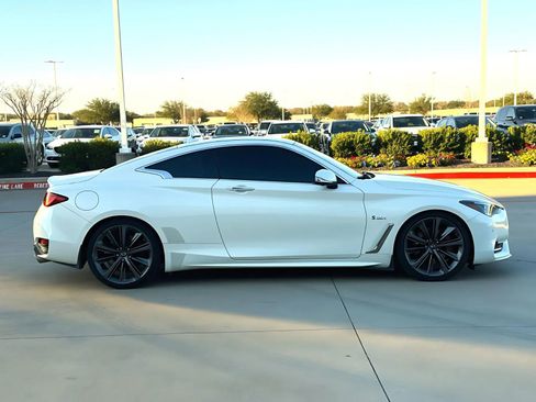 Used 2018 INFINITI Q60 Red Sport 400 w/ Sensory Package 3.0T Sport image 6