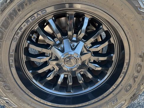 Used 2022 Chevrolet Silverado 2500 Custom w/ Custom Value Package AWD/4WD image 42