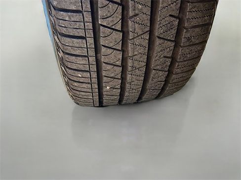 Used 2023 Jaguar F-PACE R-Dynamic S image 42