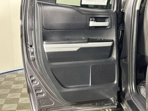 Used 2017 Toyota Tundra SR5 image 19