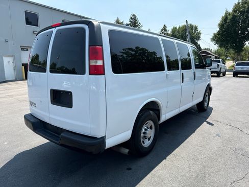 Used 2012 Chevrolet Express 2500 LS RWD image 3