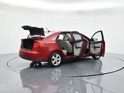 Used 2010 Kia Forte EX image 46