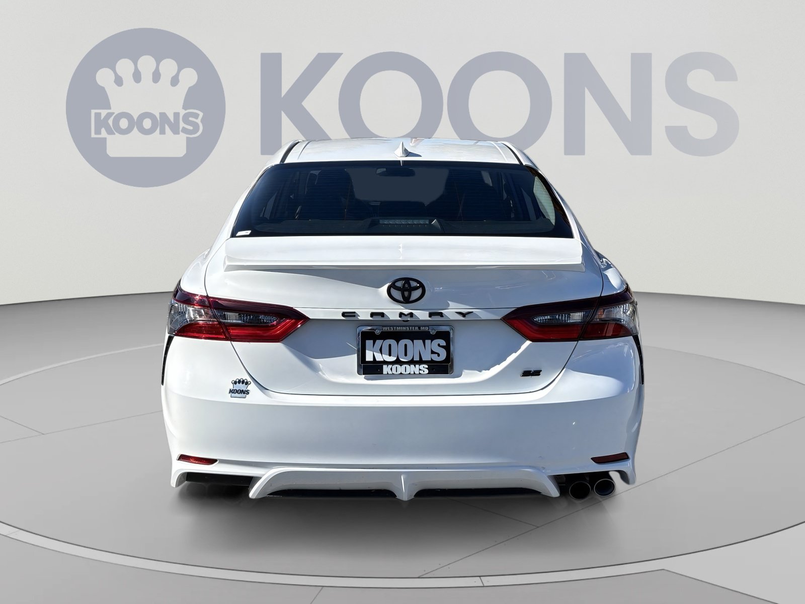 Used 2024 Toyota Camry SE FWD image 5
