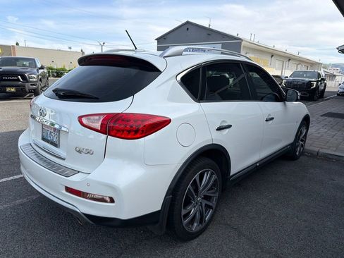 Used 2016 INFINITI QX50 AWD w/ Technology Package image 2