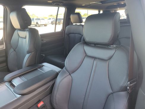 New 2025 Jeep Wagoneer L Series II w/ Premium Group I image 14