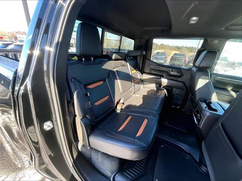 Used 2023 GMC Sierra 1500 AT4 w/ Technology Package image 15