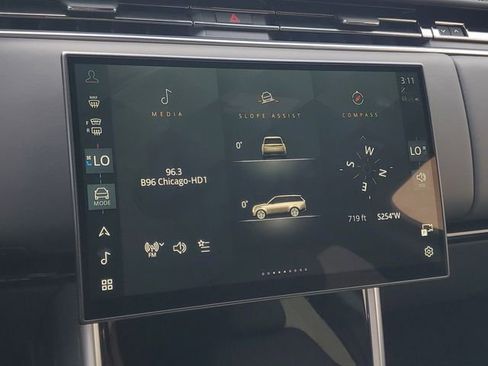 New 2024 Land Rover Range Rover SE AWD/4WD image 25