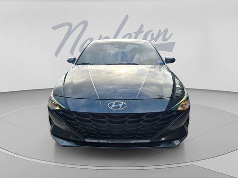 Used 2022 Hyundai Elantra SEL FWD image 2