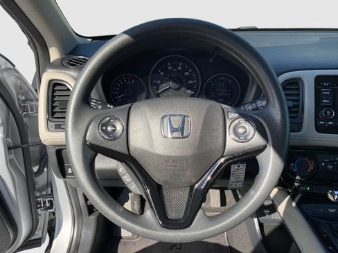 Used 2021 Honda HR-V LX image 14