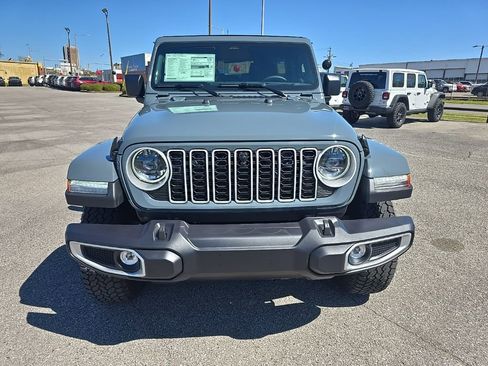 New 2026 Jeep Wrangler Unlimited Sahara AWD/4WD image 8