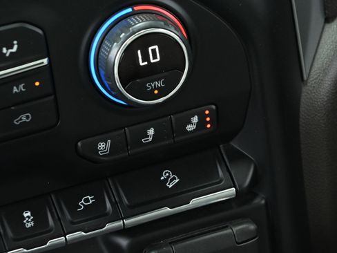 Used 2020 Chevrolet Silverado 2500 LTZ w/ LTZ Texas Edition AWD/4WD image 38