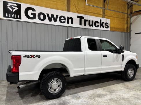 Used 2017 Ford F250 XL w/ Power Equipment Group image 6