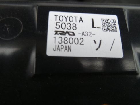 Used 2013 Toyota Land Cruiser image 47