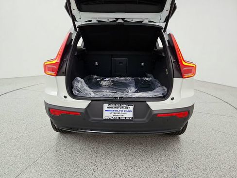 New 2026 Volvo XC40 B5 Plus w/ Protection Package Premier AWD/4WD image 19