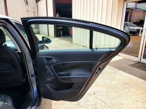 Used 2011 Buick Regal CXL FWD image 26