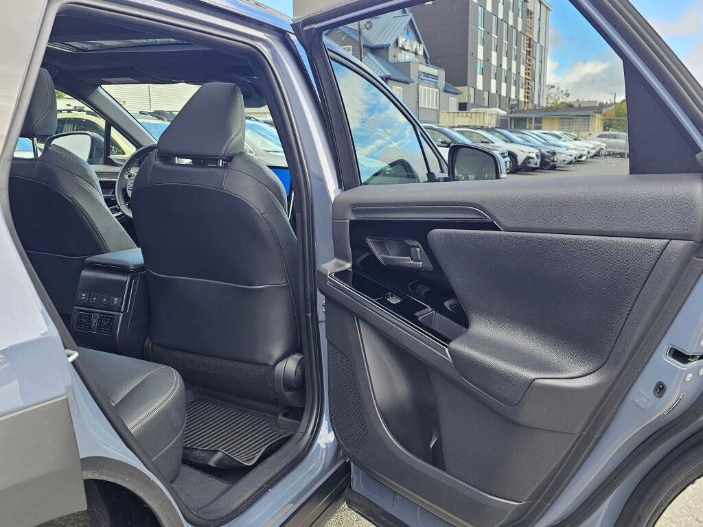Certified 2023 Subaru Solterra AWD image 14