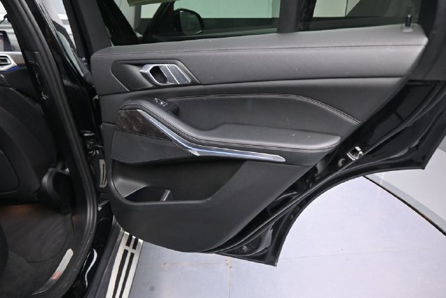 Used 2023 BMW X5 xDrive40i w/ Premium Package AWD/4WD image 23