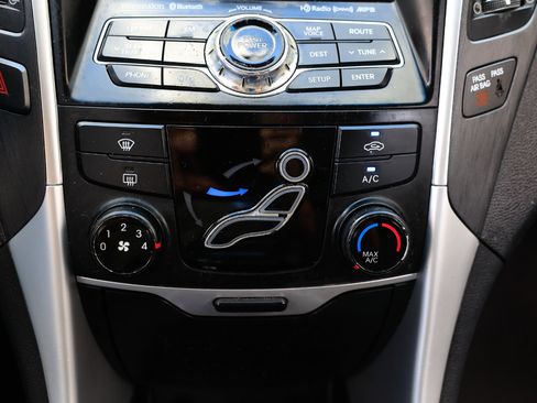 Used 2013 Hyundai Sonata SE w/ Navigation & Sunroof Pkg image 32