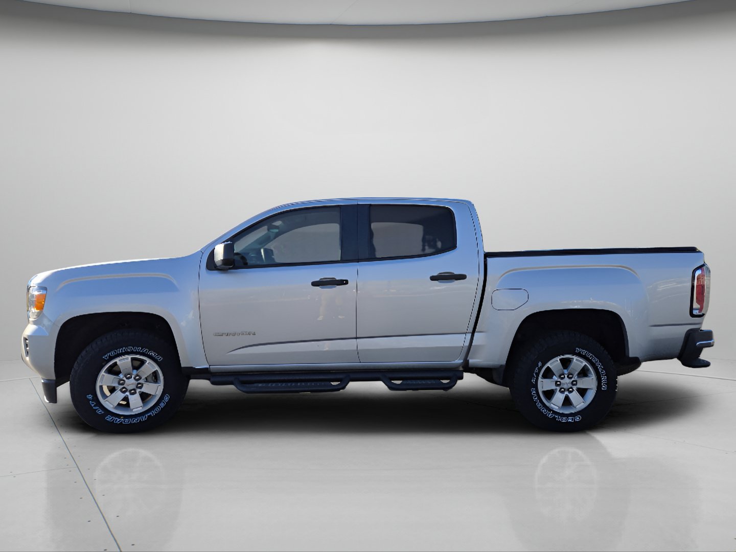 Used 2019 GMC Canyon 2WD Crew Cab w/ Convenience Package image 17