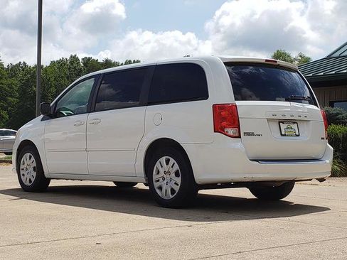 Used 2015 Dodge Grand Caravan SE w/ Quick Order Package 29E SE image 3