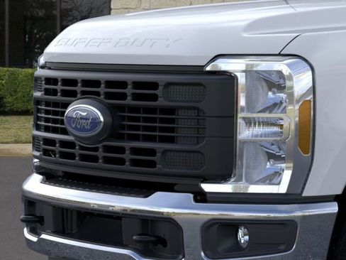 New 2026 Ford F350 XL AWD/4WD image 17