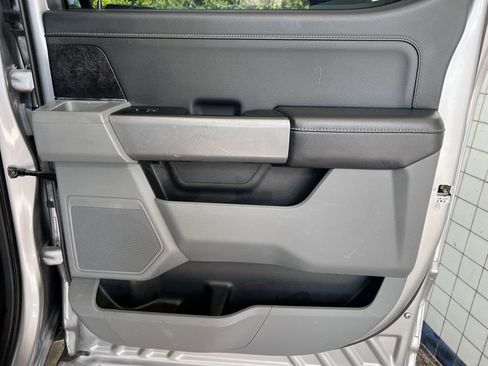 Used 2022 Ford F150 XLT w/ Equipment Group 302A High image 19