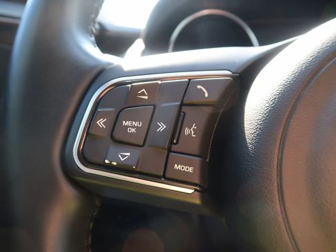 Used 2017 Jaguar XE First Edition image 37