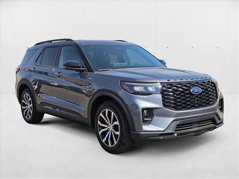 New 2025 Ford Explorer ST-Line image 8