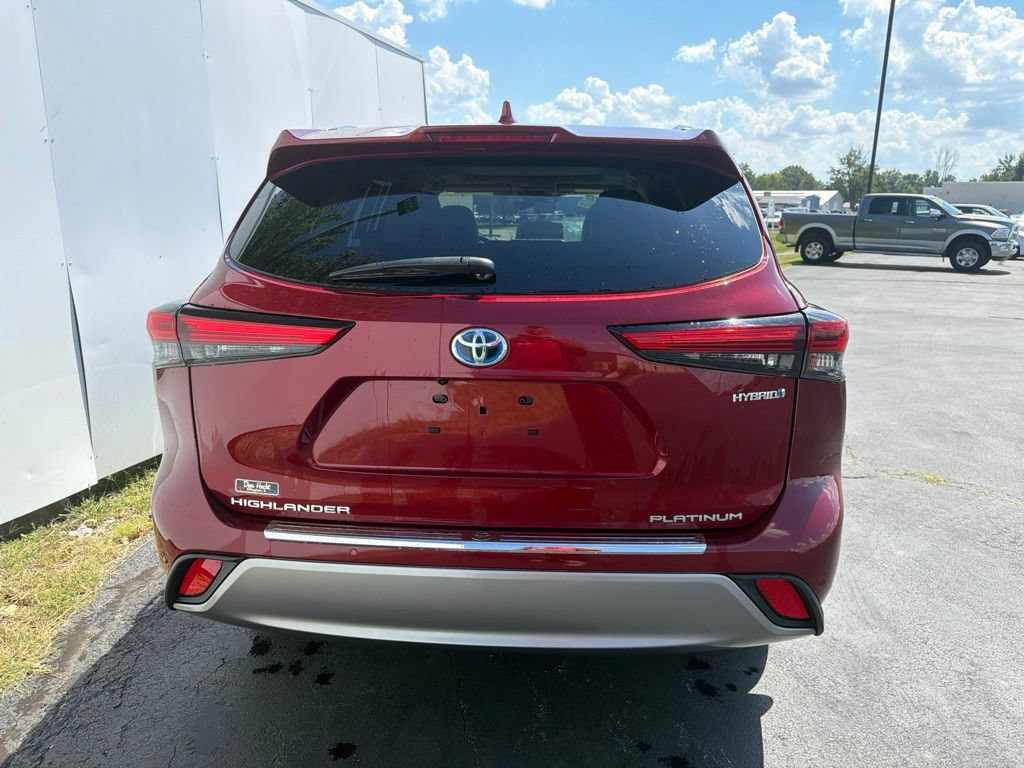 Used 2022 Toyota Highlander Platinum AWD/4WD image 11