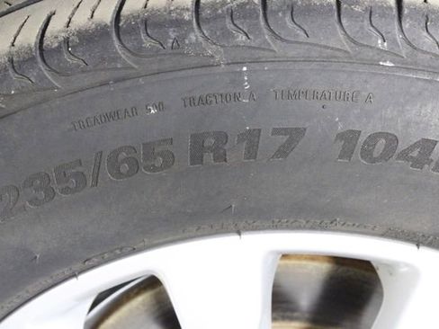 Used 2018 Chrysler Pacifica Touring-L image 41