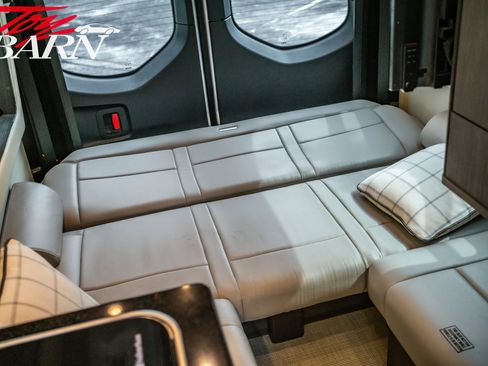 Used 2020 Mercedes-Benz Sprinter 2500 image 37