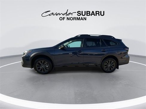 Used 2025 Subaru Outback Onyx Edition image 5