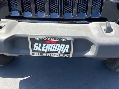 Used 2019 Jeep Wrangler Unlimited Sport S AWD/4WD image 9