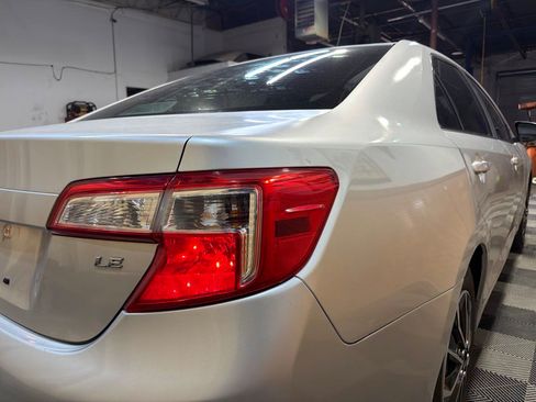 Used 2012 Toyota Camry LE FWD image 10
