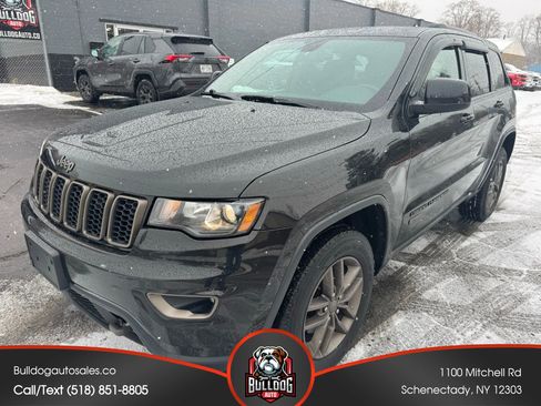 Used 2016 Jeep Grand Cherokee Laredo 75th Anniversary image 1
