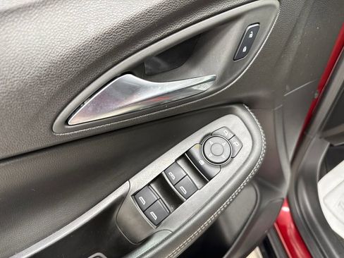 Used 2024 Buick Encore GX Sport Touring image 17