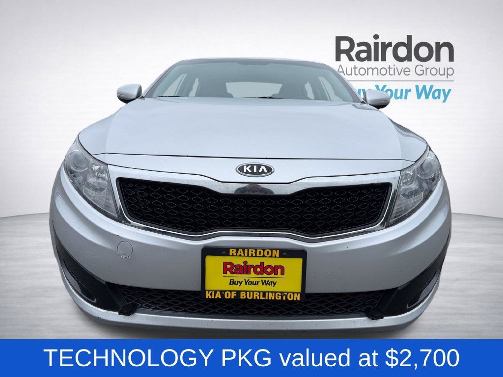 Used 2011 Kia Optima LX w/ Technology Pkg FWD image 2