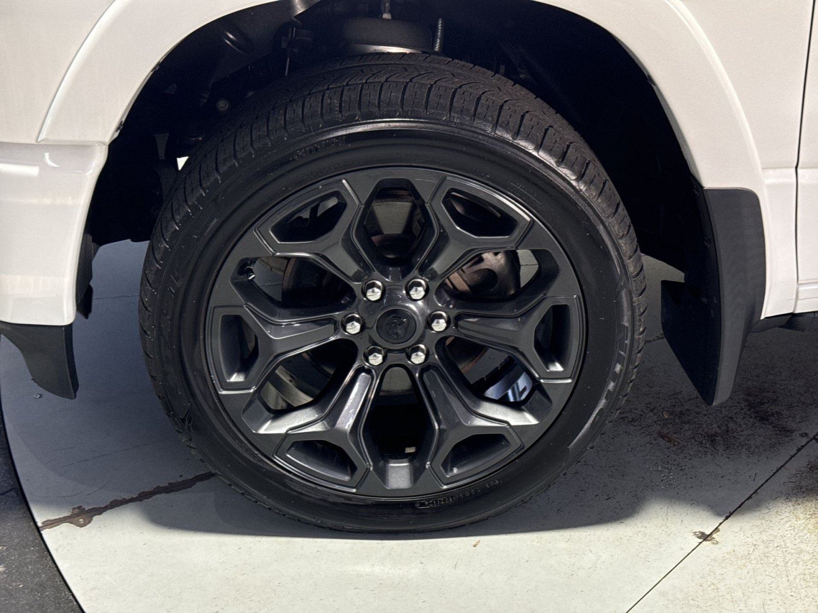 Used 2023 RAM 1500 Limited AWD/4WD image 13